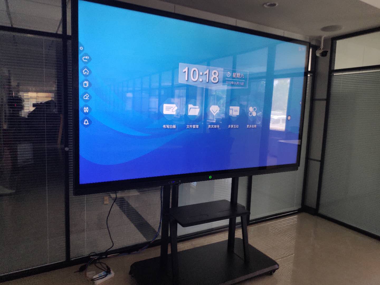 100